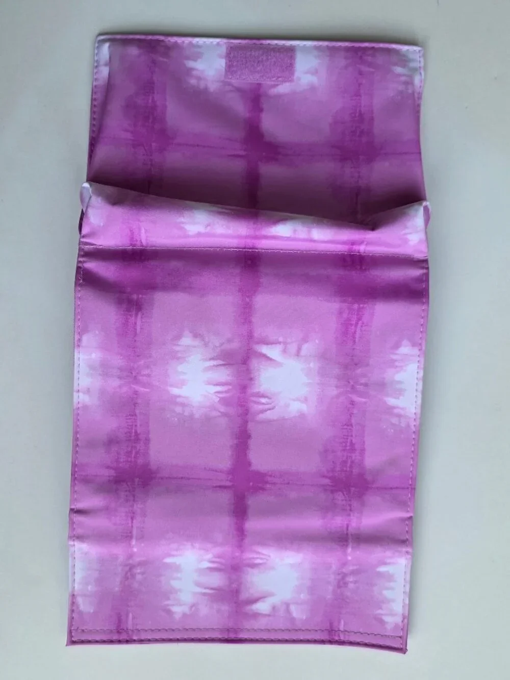 NEW Clinique Tri-Fold Travel Cosmetic Case Tie Dye Pink Purple Foldable Mesh GWP
